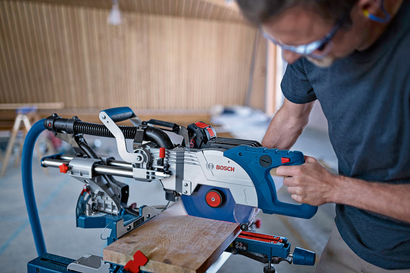 Cordless Mitre Saw BITURBO GCM 18V-216 DC